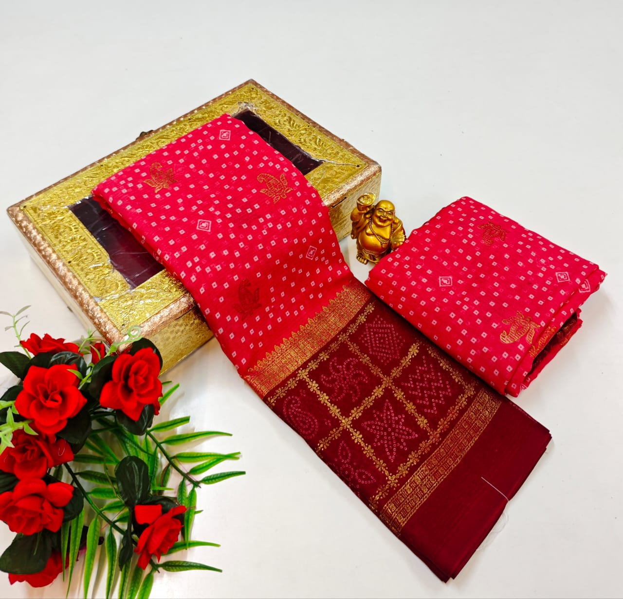 Zig Zag Foil Print Saree with Contrast Jari Border and Digital Print Pallu